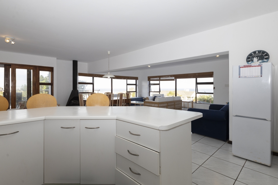 8 Bedroom Property for Sale in West Beach Eastern Cape